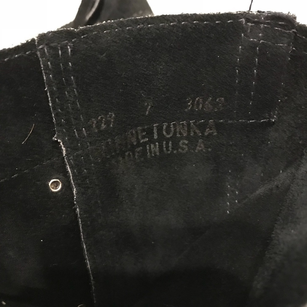 Minnetonka fringe boots - Picture 6 of 6